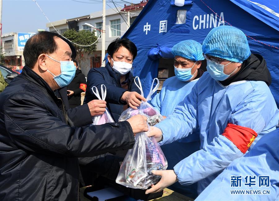 （圖文互動(dòng)）（1）78歲老中醫(yī)的&ldquo;醫(yī)者仁心&rdquo;