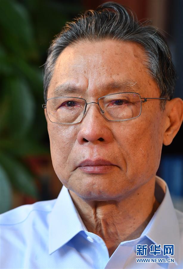 （新華全媒頭條&middot;圖文互動(dòng)）（15）滄海橫流 英雄本色&mdash;&mdash;致敬抗疫一線的勇士們