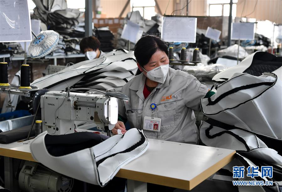 （圖文互動）（5）&ldquo;春天到了，熟悉的生活正在慢慢回來&rdquo;&mdash;&mdash;陜西多地復產(chǎn)復工一線見聞