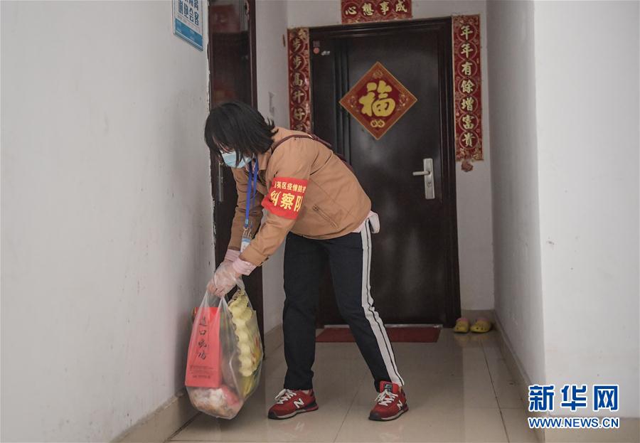 (在習(xí)近平新時代中國特色社會主義思想指引下——新時代新作為新篇章·習(xí)近平總書記關(guān)切事)(2)“平凡英雄”的力量——致敬堅(jiān)守戰(zhàn)“疫”一線的社區(qū)工作者