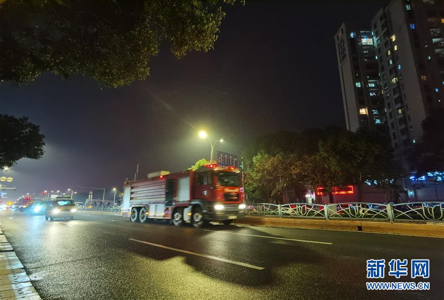 #(突發(fā)事件)(2)福建泉州一酒店發(fā)生樓體坍塌