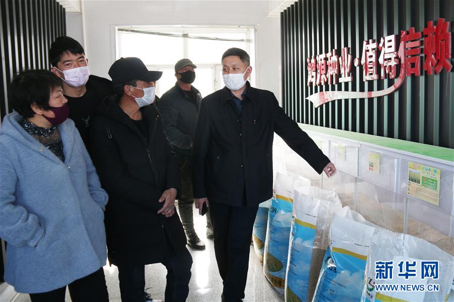 （新華全媒頭條&middot;圖文互動(dòng)）（1）特殊時(shí)期，他們這樣履職&mdash;&mdash;全國(guó)人大代表這個(gè)春天在行動(dòng)