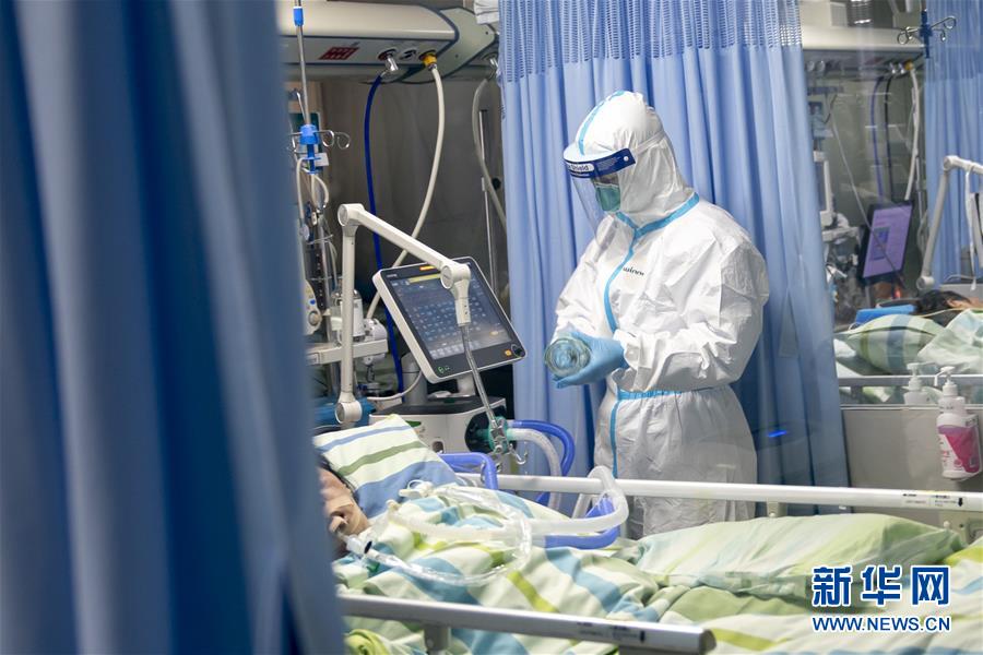 (新華全媒頭條·圖文互動(dòng))(2)青春的力量 時(shí)代的脊梁——記抗疫一線的“90后”“00后”年輕人