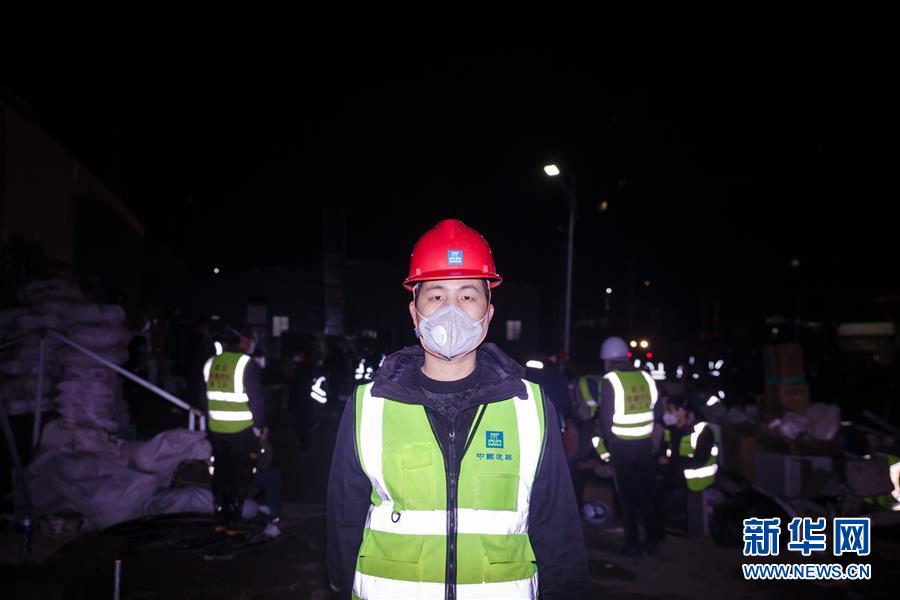 （一線抗疫群英譜&middot;圖文互動）（5）羅文浩：&ldquo;女兒，你的名字里有溫暖，有榮光！&rdquo;