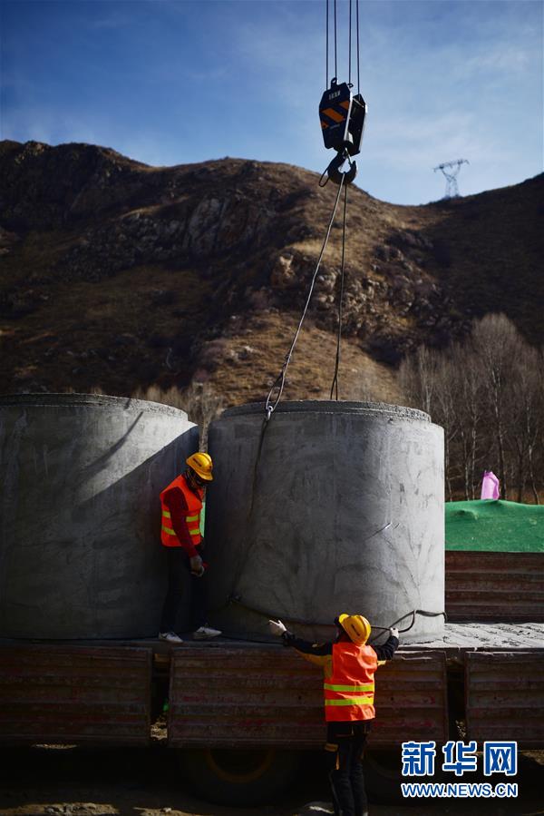 (中國經(jīng)濟(jì)新觀察·圖文互動(dòng))(4)重大投資項(xiàng)目開復(fù)工提速 吹響中國經(jīng)濟(jì)復(fù)蘇“沖鋒號”