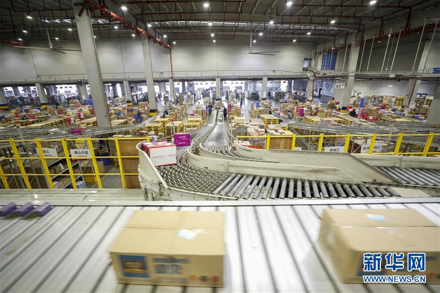 (中國經(jīng)濟(jì)新觀察·圖文互動(dòng))(7)重大投資項(xiàng)目開復(fù)工提速 吹響中國經(jīng)濟(jì)復(fù)蘇“沖鋒號”