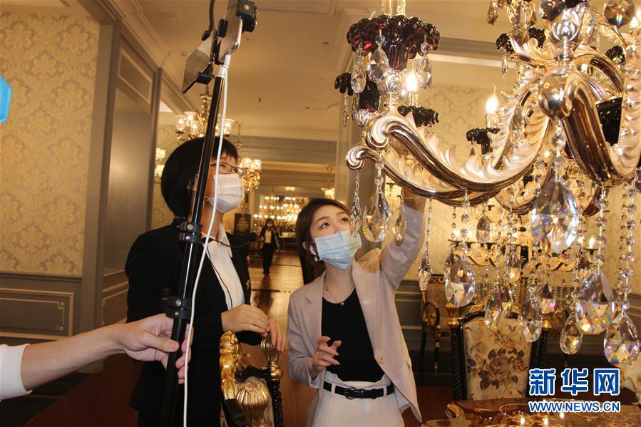 (中國經(jīng)濟(jì)新觀察·圖文互動(dòng))(1)搶抓“云端”的機(jī)遇——看數(shù)字技術(shù)如何撬動(dòng)新動(dòng)能