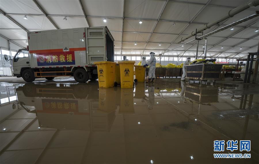 (聚焦疫情防控·圖文互動)(1)“隱蔽”防線上的阻擊戰(zhàn)——武漢醫(yī)療廢物處理從“全線告急”到“日產(chǎn)日清”