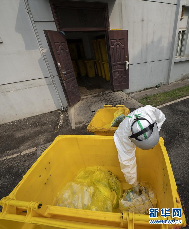 (聚焦疫情防控·圖文互動)(17)“隱蔽”防線上的阻擊戰(zhàn)——武漢醫(yī)療廢物處理從“全線告急”到“日產(chǎn)日清”