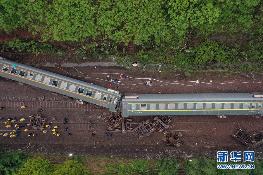 （圖文互動）（1）列車為何沒能及時停住？&mdash;&mdash;京廣線T179次列車脫軌事件追蹤