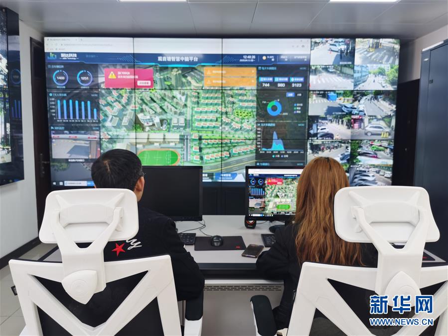 （在習(xí)近平新時(shí)代中國特色社會主義思想指引下&mdash;&mdash;新時(shí)代新作為新篇章&middot;習(xí)近平總書記關(guān)切事&middot;圖文互動(dòng)）（1）扎緊籬笆打好樁&mdash;&mdash;各地筑牢社區(qū)防控安全屏障