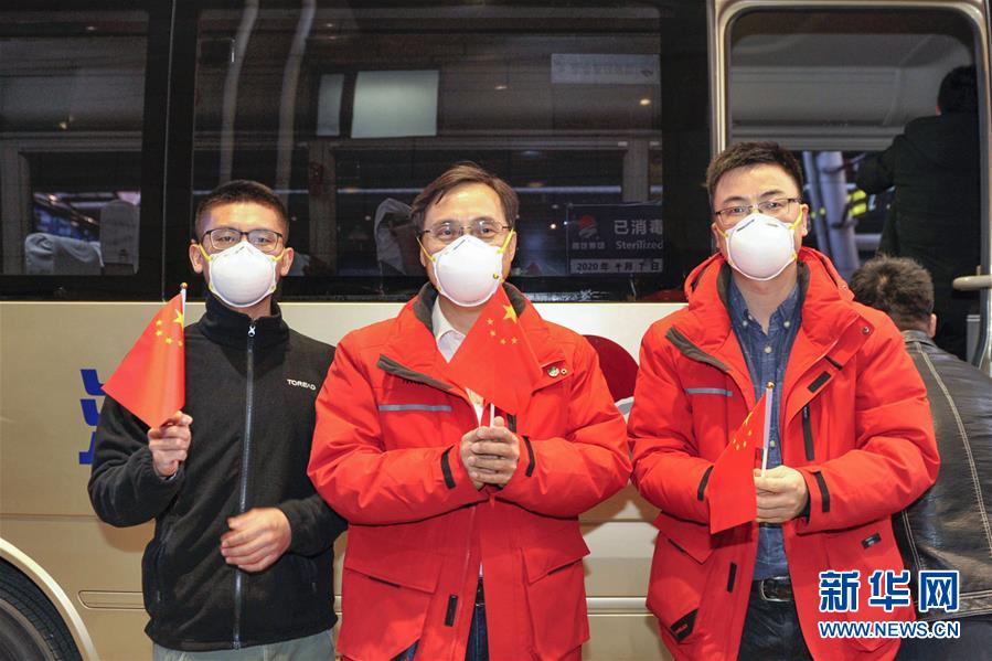 （聚焦疫情防控&middot;圖文互動）（8）分秒必爭！一切為了治病救人&mdash;&mdash;中國抗疫生命至上的生動實(shí)踐