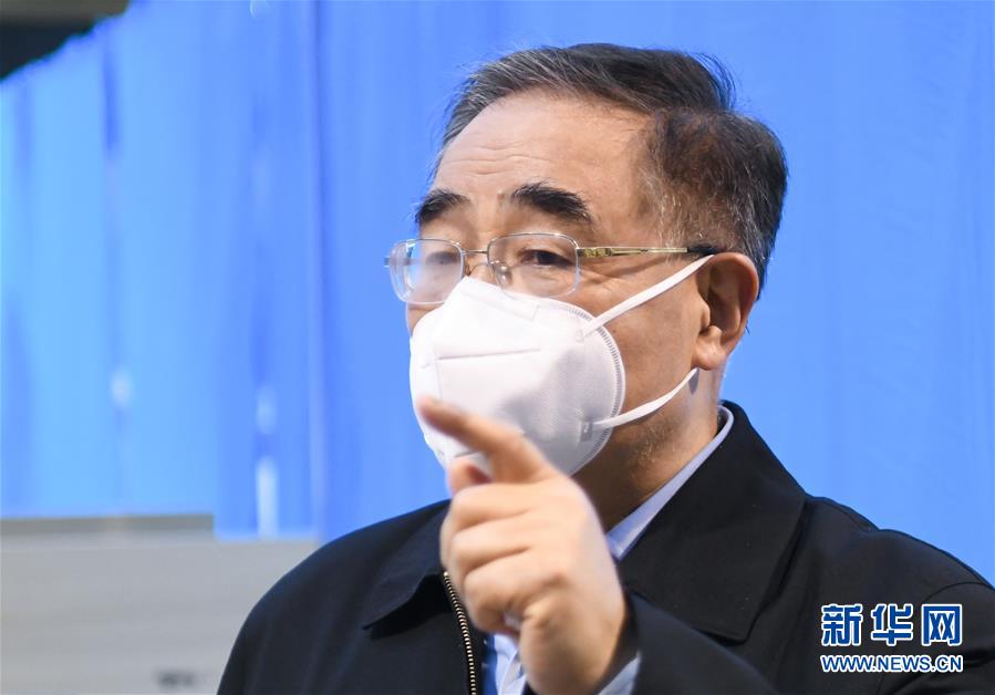 （聚焦疫情防控&middot;圖文互動）（7）分秒必爭！一切為了治病救人&mdash;&mdash;中國抗疫生命至上的生動實(shí)踐