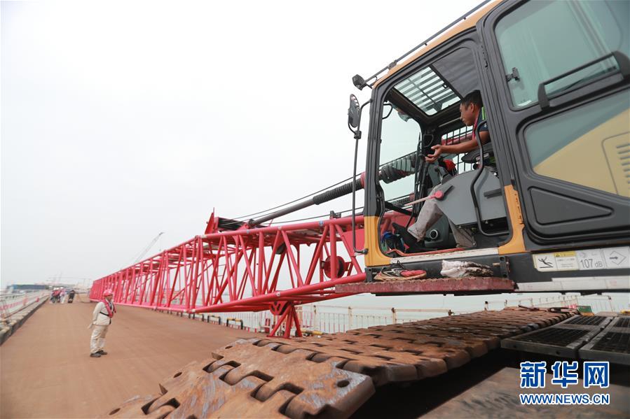 (圖文互動)(10)伶仃洋上超級工程建設者的一天