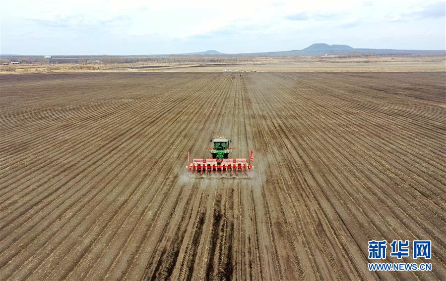 （新華全媒頭條&middot;圖文互動(dòng)）（2）讓中國(guó)飯碗端得更牢&mdash;&mdash;&ldquo;中華糧倉(cāng)&rdquo;春耕剪影