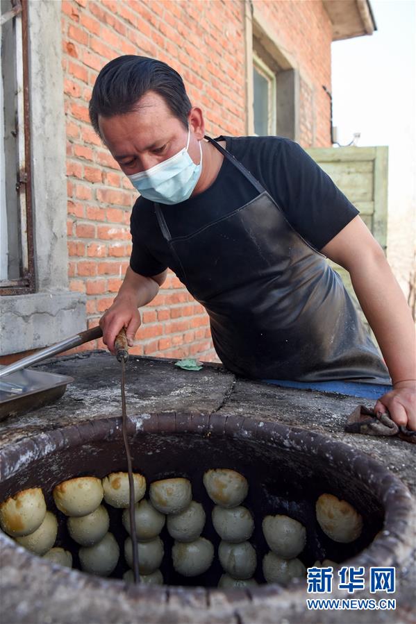 (決戰(zhàn)決勝脫貧攻堅·圖文互動)(8)阿布都艾尼北上務(wù)工“三級跳”