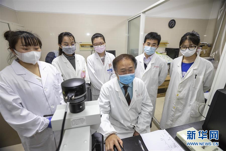 （代表委員履職&middot;圖文互動）（1）&ldquo;履職與行醫(yī)，都要精益求精&rdquo;&mdash;&mdash;全國政協(xié)委員吳煥淦履職記