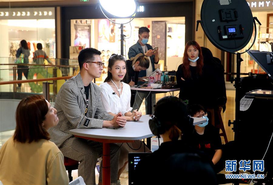 (新華全媒頭條·圖文互動(dòng))(2)“風(fēng)”起“云”涌 中國品牌在全球戰(zhàn)“疫”中崛起