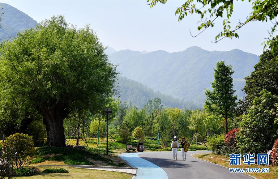 （新華全媒頭條&middot;圖文互動）（8）循著習(xí)近平總書記的足跡，感受那山那水