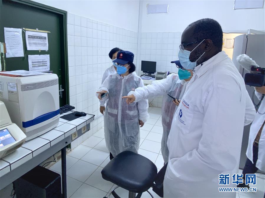 （新華全媒頭條&middot;圖文互動(dòng)）（13）&ldquo;始終把人民群眾生命安全和身體健康放在第一位&rdquo;&mdash;&mdash;中國(guó)抗疫彰顯&ldquo;生命至上、人民至上&rdquo;理念