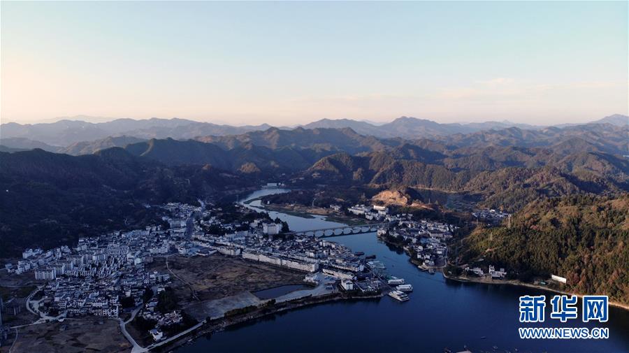 （新華全媒頭條&middot;圖文互動）（5）從&ldquo;藍(lán)圖規(guī)劃&rdquo;到美麗&ldquo;現(xiàn)實畫卷&rdquo;&mdash;&mdash;長三角一體化高質(zhì)量發(fā)展一年間