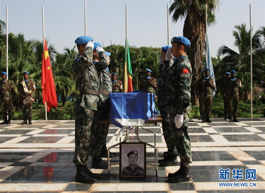 (新華全媒頭條·圖文互動(dòng))(5)崢嶸歲月30年 中國(guó)藍(lán)盔衛(wèi)和平
