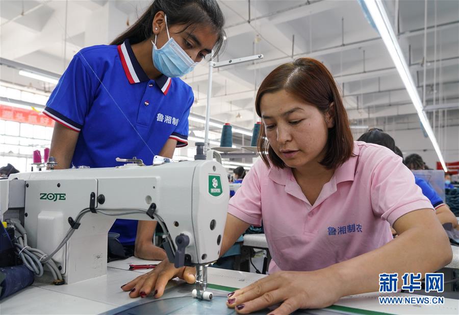 (決戰(zhàn)決勝脫貧攻堅·圖文互動)(1)紡織女工進城記