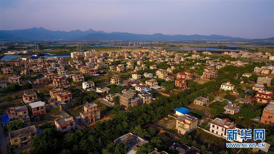 （新華全媒頭條&middot;走向我們的小康生活&middot;圖文互動）（14）留住鄉(xiāng)愁留住美&mdash;&mdash;千村競秀綴瓊州