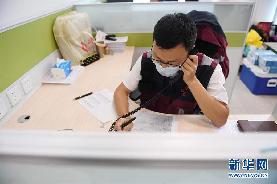 （新華全媒頭條&middot;圖文互動(dòng)）（2）首都再戰(zhàn)&ldquo;疫&rdquo;，難忘40天&mdash;&mdash;寫在北京應(yīng)急響應(yīng)級別降級之際