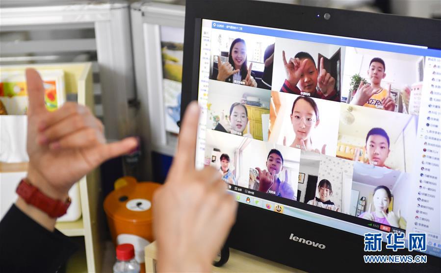 (新華全媒頭條·圖文互動(dòng))(17)“美麗的中國夢(mèng)屬于你們”——以習(xí)近平同志為核心的黨中央關(guān)心少年兒童工作紀(jì)實(shí)