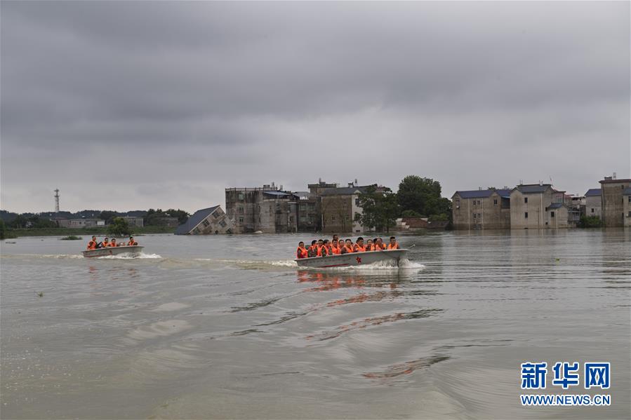 （防汛抗洪&middot;圖文互動(dòng)）（3）穿梭&ldquo;孤島&rdquo;的火箭軍醫(yī)療隊(duì)