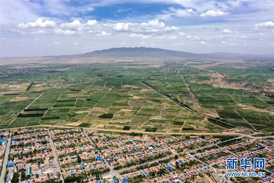 （新華全媒頭條&middot;走向我們的小康生活&middot;圖文互動(dòng)）（3）23萬人的命運(yùn)轉(zhuǎn)折&mdash;&mdash;我國最大易地生態(tài)移民安置區(qū)的脫貧密碼