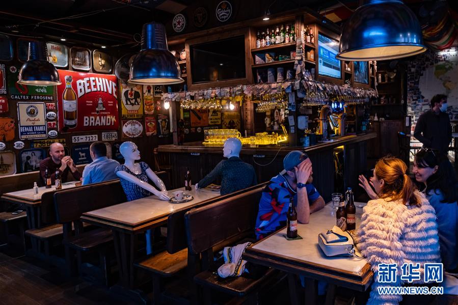 （國際&middot;圖文互動）（14）特稿：穿越寒暑 無問西東&mdash;&mdash;寫在新冠疫情構成&ldquo;國際關注的突發(fā)公共衛(wèi)生事件&rdquo;半年之際