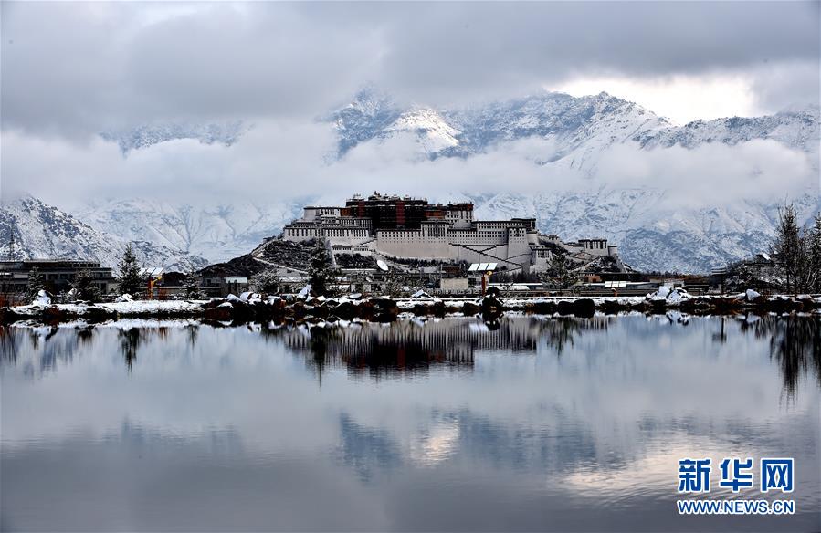 （在習近平新時代中國特色社會主義思想指引下&mdash;&mdash;新時代新作為新篇章&middot;習近平總書記關(guān)切事&middot;圖文互動）（3）綠色映底蘊，山水見初心&mdash;&mdash;生態(tài)優(yōu)先、綠色發(fā)展持續(xù)造福群眾美好生活