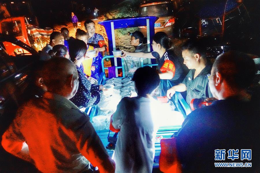 (新華全媒頭條·圖文互動)(15)筑起共御水患的鋼鐵長堤——戰(zhàn)洪一線的“干群關系新答卷”