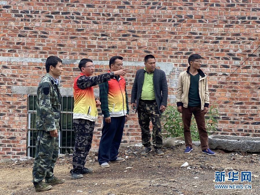 （在習近平新時代中國特色社會主義思想指引下&mdash;&mdash;新時代新作為新篇章&middot;習近平總書記關切事&middot;圖文互動）（5）青春做伴，西部放歌&mdash;&mdash;走近扎根西部建設邊疆的大學生們