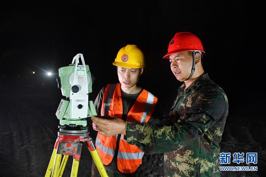 （軍事&middot;圖文互動(dòng)）（2）為導(dǎo)彈筑巢的&ldquo;彝族雄鷹&rdquo;&mdash;&mdash;記&ldquo;最美新時(shí)代革命軍人&rdquo;沙子呷