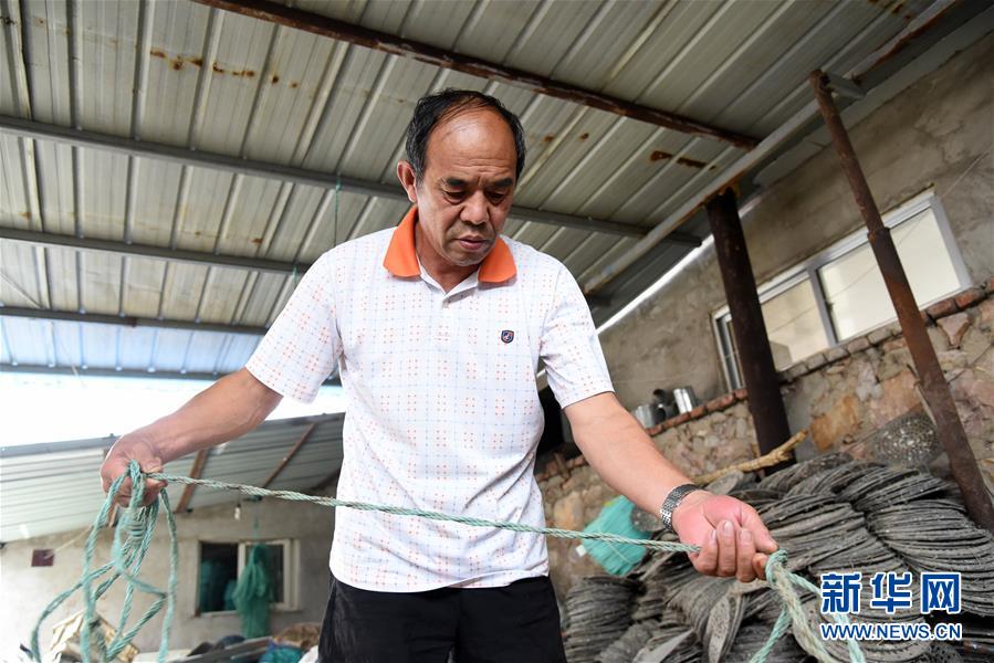 （走向我們的小康生活&middot;圖文互動(dòng)）（4）長(zhǎng)島漁民的扇貝喜事：從請(qǐng)客求人買(mǎi)到供不應(yīng)求