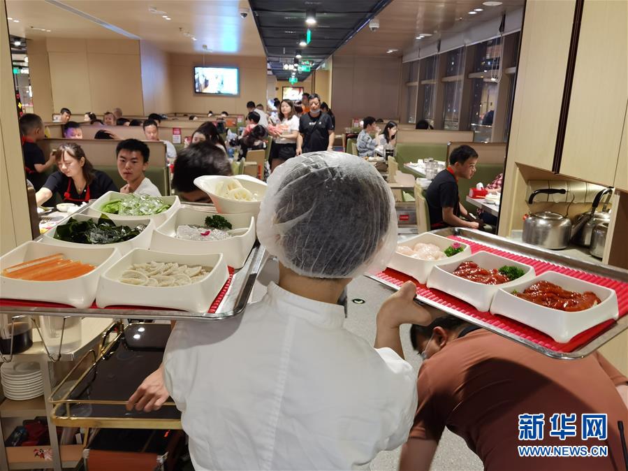 （在習近平新時代中國特色社會主義思想指引下&mdash;&mdash;新時代新作為新篇章&middot;習近平總書記關切事&middot;圖文互動）（2）珍惜盤中餐，狠剎浪費風&mdash;&mdash;各地積極行動堅決制止餐飲浪費