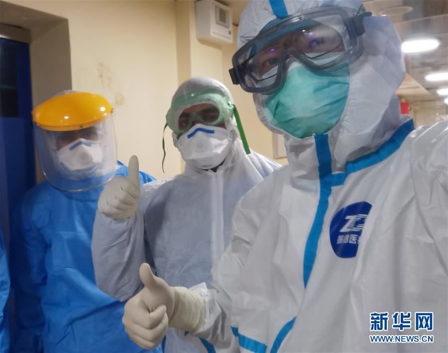 (新華全媒頭條·圖文互動)(4)以仁心仁術(shù)造福人民——寫在第三個中國醫(yī)師節(jié)之際