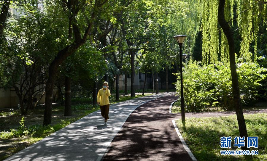 （總書記推動的改革身邊事&middot;文化改革篇）（3）特寫：&ldquo;生活便利了，環(huán)境變美了，人也舒心了&rdquo; &mdash;&mdash;感受基層文明實踐站里的惠民服務(wù)