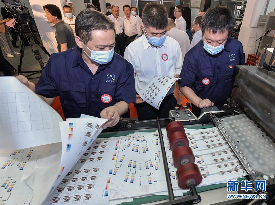 （民生直通車(chē)&middot;圖文互動(dòng)）（1）揭秘生肖牛年郵票&mdash;&mdash;《辛丑年》特種郵票開(kāi)機(jī)印刷