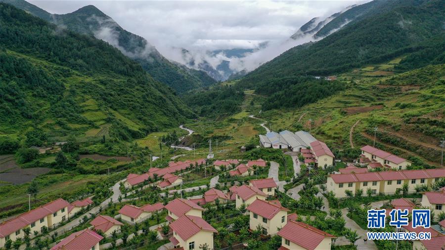 （決戰(zhàn)決勝脫貧攻堅&middot;督戰(zhàn)未摘帽貧困縣&middot;圖文互動）（2）12000多個&ldquo;火種&rdquo;點亮大涼山