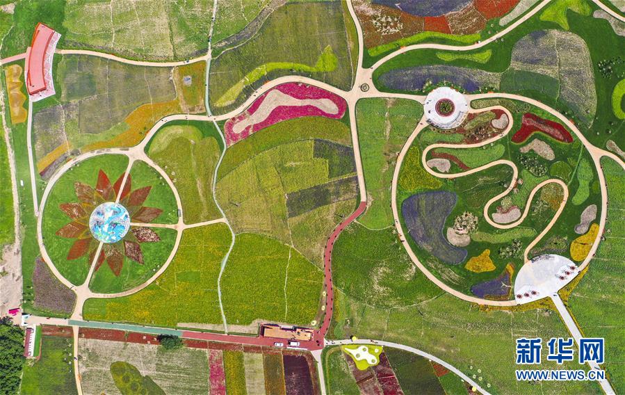 （新華全媒頭條&middot;走向我們的小康生活&middot;圖文互動）（2）黑土地上是我家&mdash;&mdash;在吉林，一瞥中國東北鄉(xiāng)村美麗未來