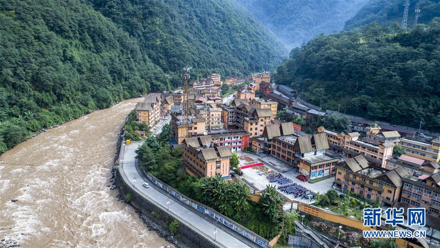 （新華全媒頭條&middot;決戰(zhàn)決勝脫貧攻堅(jiān)&middot;督戰(zhàn)未摘帽貧困縣&middot;圖文互動(dòng)）（5）脫貧的歌聲&mdash;&mdash;云南直過民族和人口較少民族共入新時(shí)代