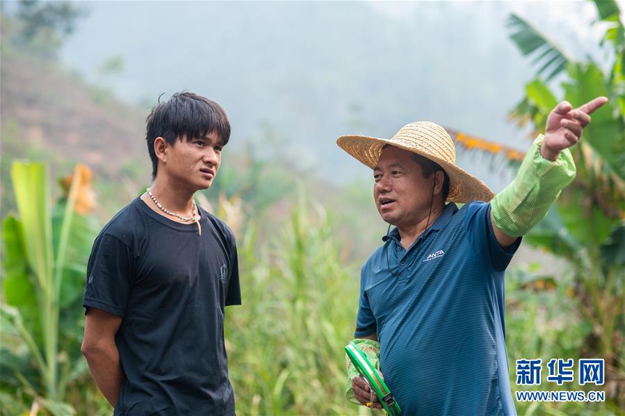 （新華全媒頭條&middot;決戰(zhàn)決勝脫貧攻堅(jiān)&middot;督戰(zhàn)未摘帽貧困縣&middot;圖文互動(dòng)）（15）脫貧的歌聲&mdash;&mdash;云南直過民族和人口較少民族共入新時(shí)代