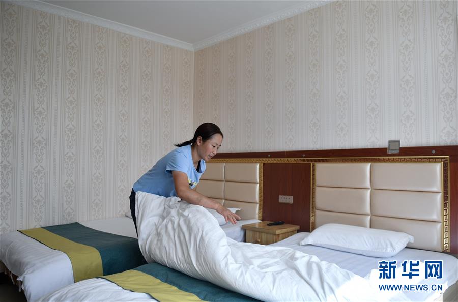 （坐著高鐵看中國）（2）青藏鐵路串起高原旅游&ldquo;珍珠鏈&rdquo;