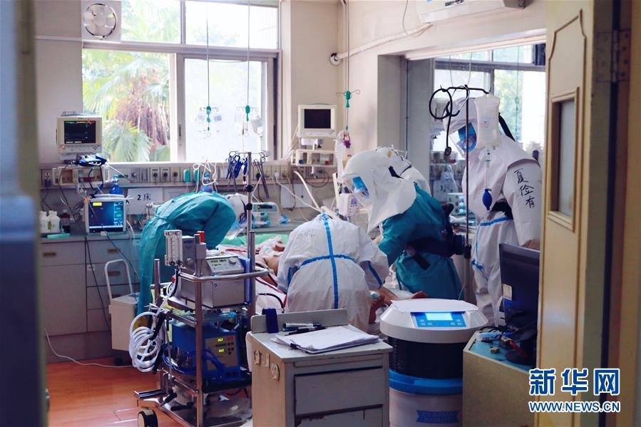 (在習(xí)近平強(qiáng)軍思想指引下·我們?cè)趹?zhàn)位報(bào)告·圖文互動(dòng))(4)“火神山”答卷:現(xiàn)代衛(wèi)勤向戰(zhàn)而生