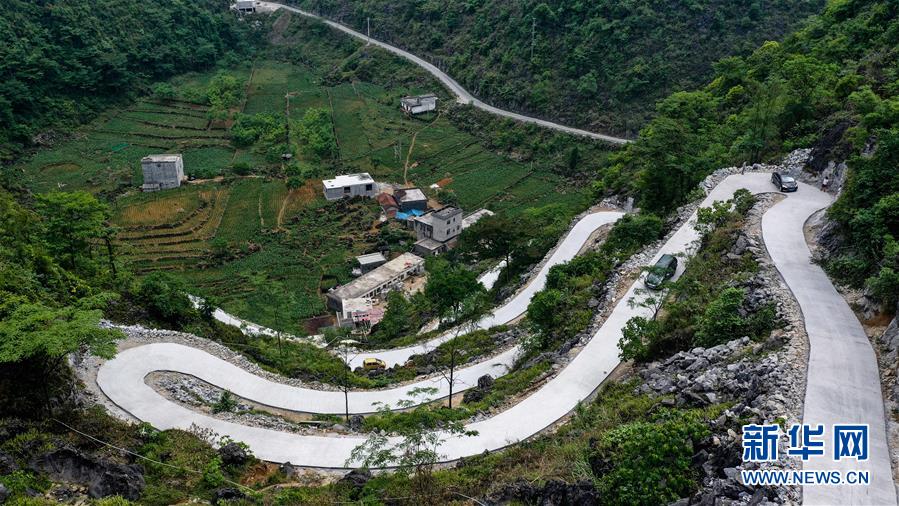 （新華全媒頭條&middot;圖文互動(dòng)）（11）決戰(zhàn)千山萬弄間&mdash;&mdash;廣西&ldquo;極貧角落&rdquo;最后攻堅(jiān)記