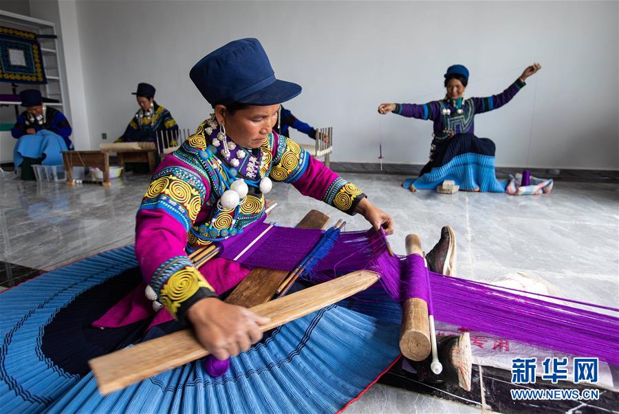 （新華全媒頭條&middot;圖文互動(dòng)）（9）決戰(zhàn)決勝奪取脫貧攻堅(jiān)戰(zhàn)全面勝利&mdash;&mdash;寫在第7個(gè)國家扶貧日之際